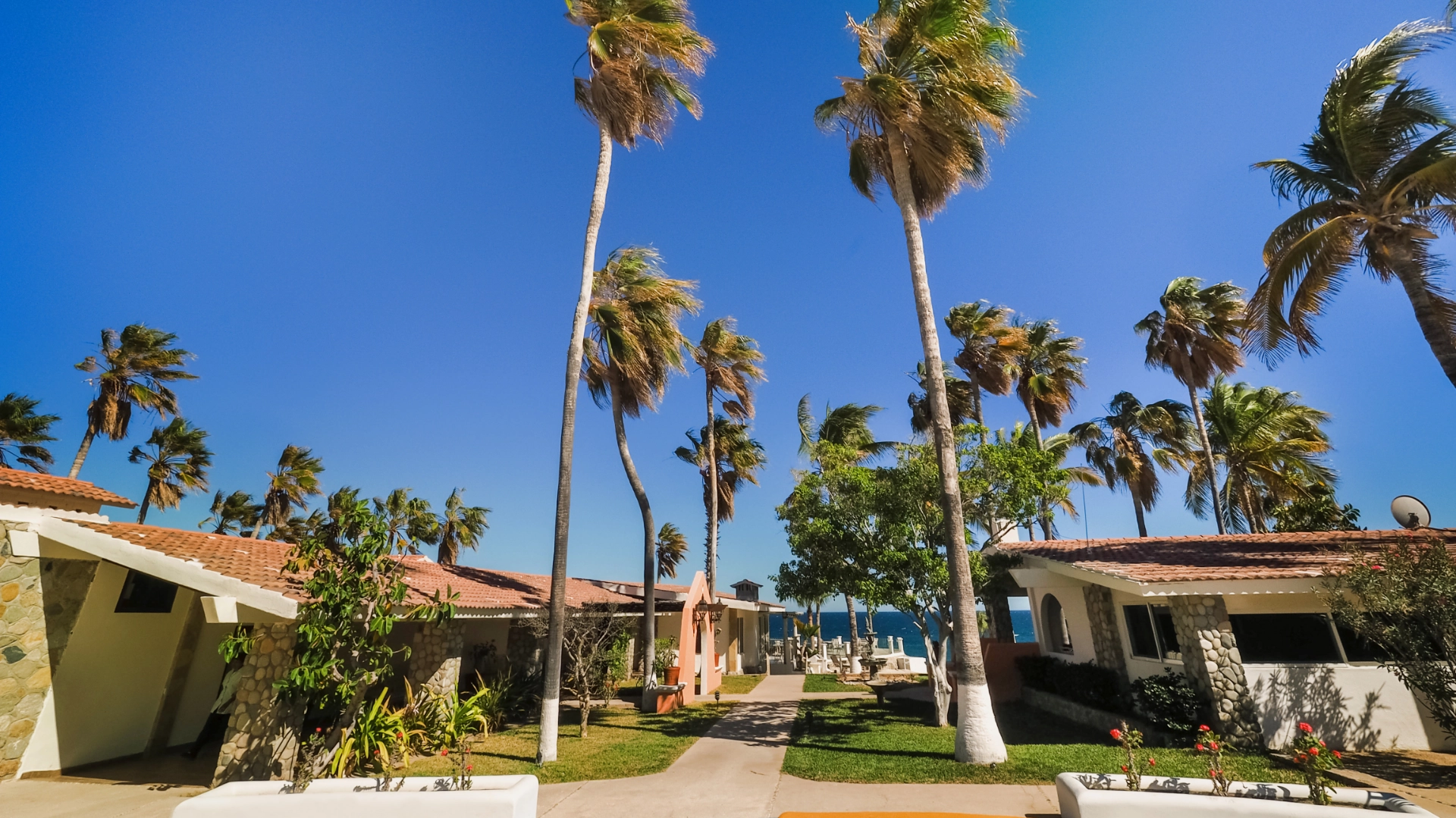 Entrada a Punta Pescadero Paradise