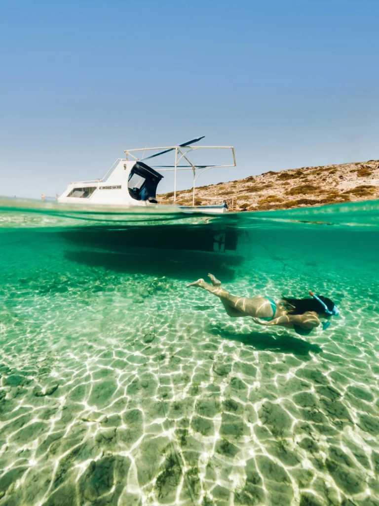 Snorkel en Los Barriles, Baja California Sur. Explora el fascinante mundo submarino y descubre la belleza de los arrecifes de coral.